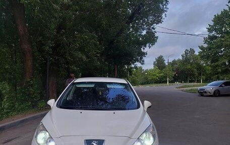 Peugeot 308 II, 2011 год, 565 000 рублей, 3 фотография