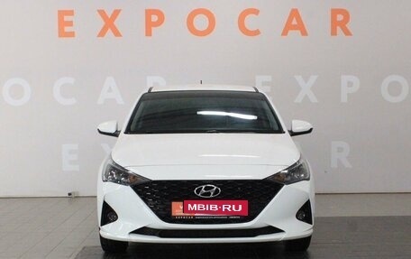 Hyundai Solaris II рестайлинг, 2021 год, 1 640 000 рублей, 2 фотография
