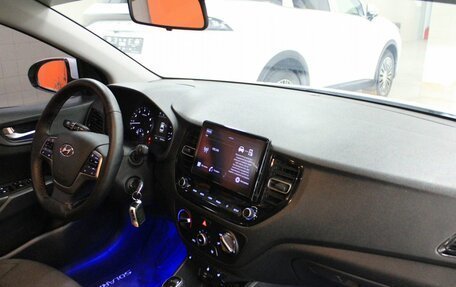Hyundai Solaris II рестайлинг, 2021 год, 1 640 000 рублей, 14 фотография