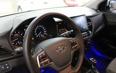 Hyundai Solaris II рестайлинг, 2021 год, 1 640 000 рублей, 11 фотография