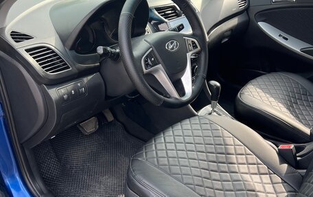Hyundai Solaris II рестайлинг, 2011 год, 800 000 рублей, 5 фотография