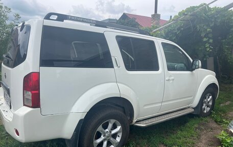 Nissan Pathfinder, 2007 год, 980 000 рублей, 2 фотография