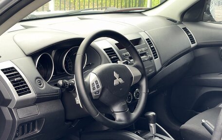 Mitsubishi Outlander III рестайлинг 3, 2010 год, 1 149 000 рублей, 8 фотография