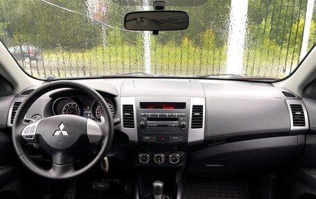 Mitsubishi Outlander III рестайлинг 3, 2010 год, 1 149 000 рублей, 10 фотография