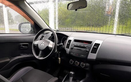 Mitsubishi Outlander III рестайлинг 3, 2010 год, 1 149 000 рублей, 9 фотография
