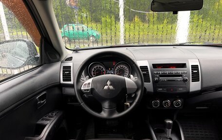 Mitsubishi Outlander III рестайлинг 3, 2010 год, 1 149 000 рублей, 11 фотография