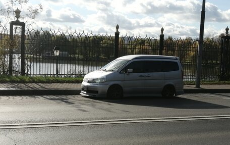 Nissan Serena II, 2001 год, 650 000 рублей, 15 фотография