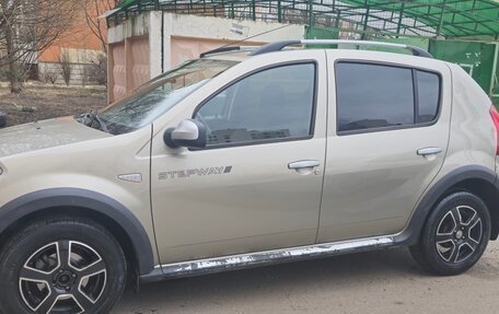 Renault Sandero I, 2011 год, 650 000 рублей, 2 фотография