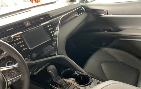 Toyota Camry, 2019 год, 2 320 000 рублей, 9 фотография