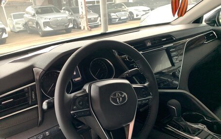 Toyota Camry, 2019 год, 2 320 000 рублей, 8 фотография