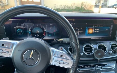 Mercedes-Benz E-Класс, 2020 год, 3 000 000 рублей, 5 фотография
