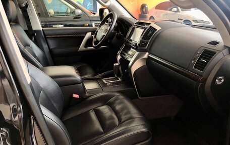 Toyota Land Cruiser 200, 2014 год, 4 450 000 рублей, 30 фотография