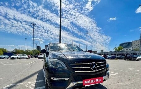 Mercedes-Benz M-Класс, 2011 год, 2 600 000 рублей, 2 фотография