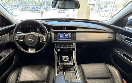 Jaguar XF II, 2017 год, 3 000 000 рублей, 8 фотография