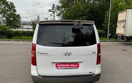 Hyundai Grand Starex Grand Starex I рестайлинг 2, 2014 год, 2 109 000 рублей, 12 фотография