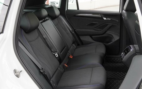 Volkswagen Tiguan, 2024 год, 4 800 000 рублей, 7 фотография