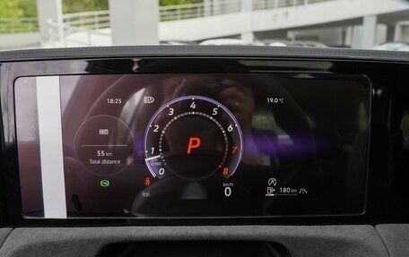Volkswagen Tiguan, 2024 год, 4 800 000 рублей, 13 фотография