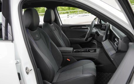 Volkswagen Tiguan, 2024 год, 4 800 000 рублей, 8 фотография