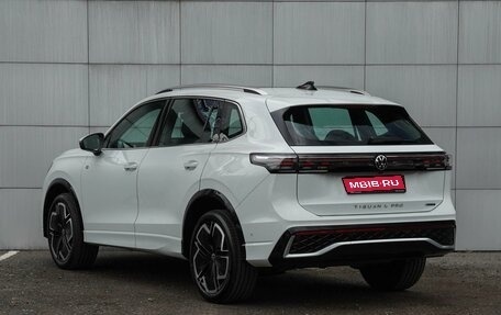 Volkswagen Tiguan, 2024 год, 4 800 000 рублей, 2 фотография