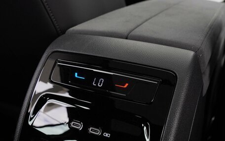 Volkswagen Tiguan, 2024 год, 4 800 000 рублей, 17 фотография