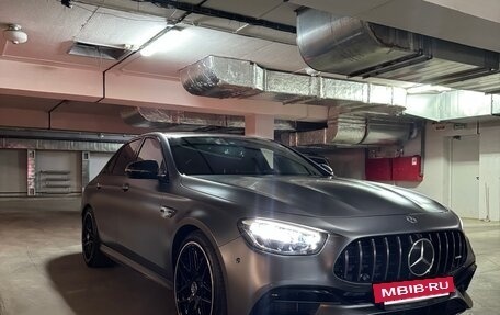 Mercedes-Benz E-Класс AMG, 2022 год, 16 500 000 рублей, 3 фотография