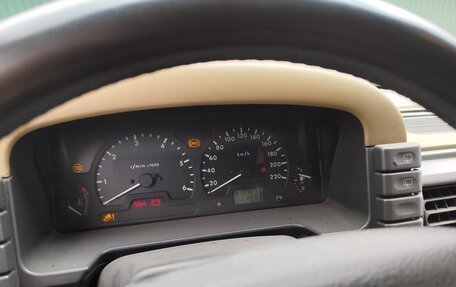 Land Rover Discovery III, 2002 год, 650 000 рублей, 15 фотография