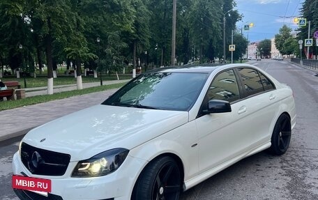Mercedes-Benz C-Класс, 2011 год, 1 650 000 рублей, 2 фотография