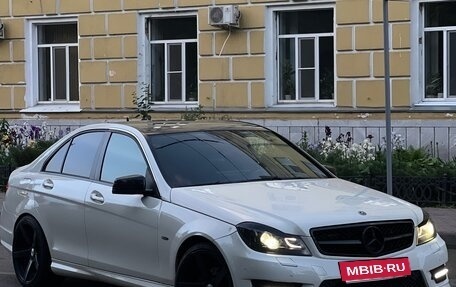 Mercedes-Benz C-Класс, 2011 год, 1 650 000 рублей, 8 фотография