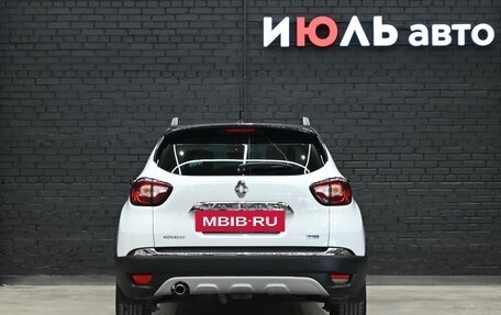 Renault Kaptur I рестайлинг, 2017 год, 1 650 000 рублей, 5 фотография