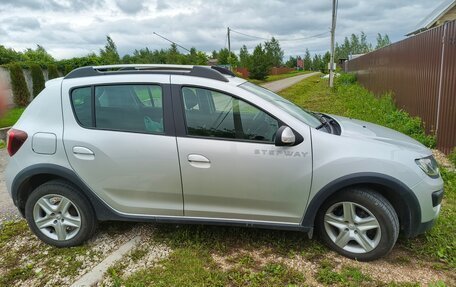 Renault Sandero II рестайлинг, 2016 год, 930 000 рублей, 2 фотография