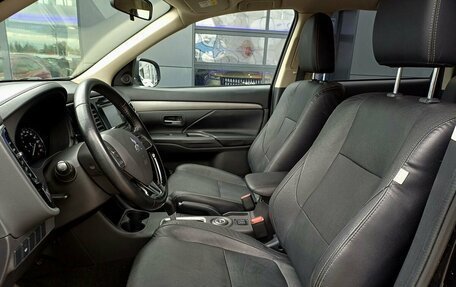 Mitsubishi Outlander III рестайлинг 3, 2015 год, 1 379 000 рублей, 20 фотография
