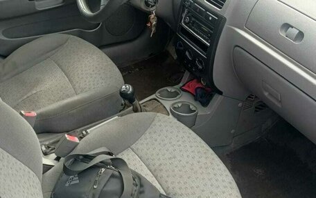 KIA Rio II, 2004 год, 130 000 рублей, 6 фотография