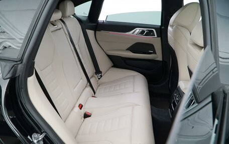 BMW i4, 2022 год, 5 990 000 рублей, 8 фотография