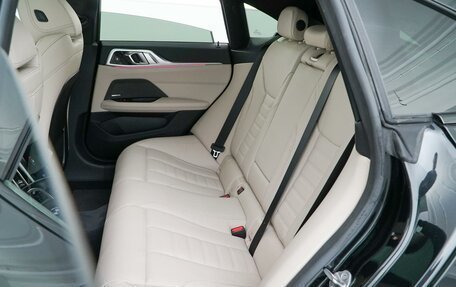 BMW i4, 2022 год, 5 990 000 рублей, 9 фотография