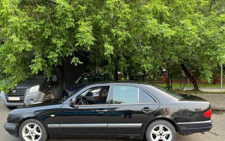 Mercedes-Benz E-Класс, 1999 год, 440 000 рублей, 3 фотография