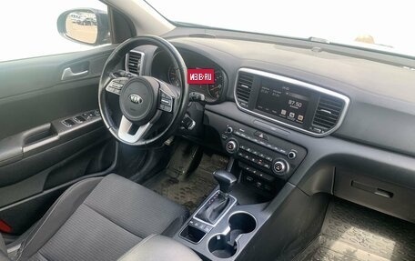 KIA Sportage IV рестайлинг, 2021 год, 2 549 900 рублей, 7 фотография