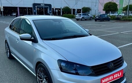 Volkswagen Polo VI (EU Market), 2017 год, 1 595 000 рублей, 3 фотография