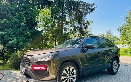 Toyota RAV4, 2021 год, 3 500 000 рублей, 3 фотография
