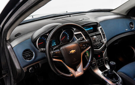 Chevrolet Cruze II, 2011 год, 850 000 рублей, 10 фотография