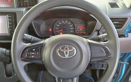Toyota Roomy I, 2018 год, 800 000 рублей, 23 фотография