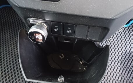 Toyota Roomy I, 2018 год, 800 000 рублей, 21 фотография