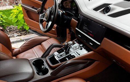 Porsche Cayenne III, 2019 год, 8 000 000 рублей, 18 фотография