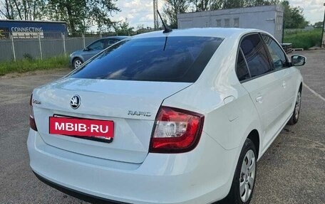 Skoda Rapid I, 2018 год, 900 000 рублей, 7 фотография