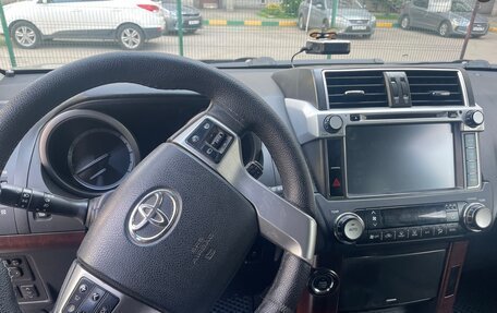 Toyota Land Cruiser Prado 150 рестайлинг 2, 2013 год, 2 700 000 рублей, 5 фотография