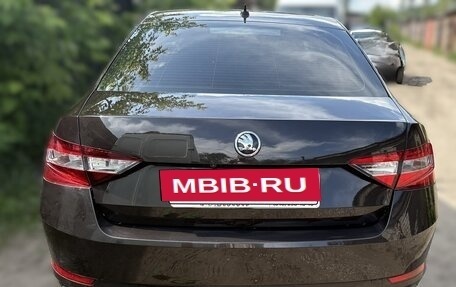 Skoda Superb III рестайлинг, 2016 год, 1 599 999 рублей, 5 фотография