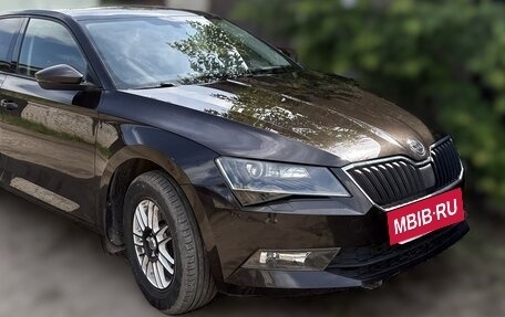 Skoda Superb III рестайлинг, 2016 год, 1 599 999 рублей, 2 фотография