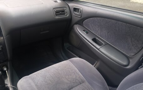 Toyota Avensis III рестайлинг, 1999 год, 350 000 рублей, 5 фотография