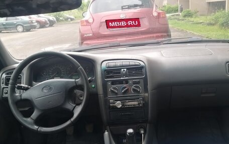Toyota Avensis III рестайлинг, 1999 год, 350 000 рублей, 4 фотография
