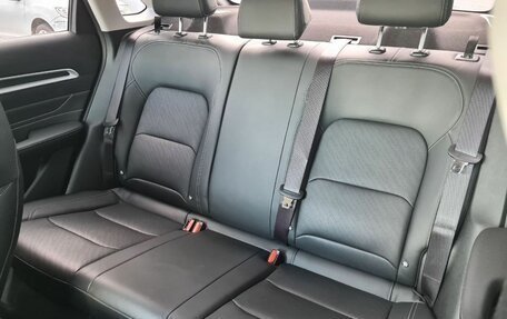 Geely Emgrand, 2024 год, 1 690 000 рублей, 24 фотография