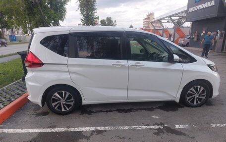 Honda Freed II, 2016 год, 1 450 000 рублей, 9 фотография